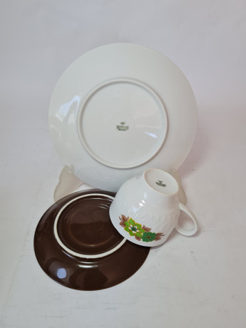 Чайное трио винтажное Mitterteich Bavaria, бело-коричневый фарфор с зеленым цветочным декором, 11 x 6,5 см / 14,5 см / 20 см, Германия, 1960-70гг.