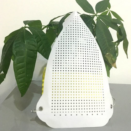 Einemgeld Einemgeld Dampfbugeleisen Bugelsohlenaufsatz, Schutzt sowohl Ihr Bugeleisen als auch Ihre Wasche  Насадка для подошвы парового утюга с деньгами защищает и утюг, и белье.