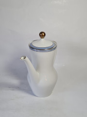 Чайник винтажный Winterling, белый фарфор со светло-голубым ободком и позолотой, 22 x 27,5 см, Германия, 1960-70гг.