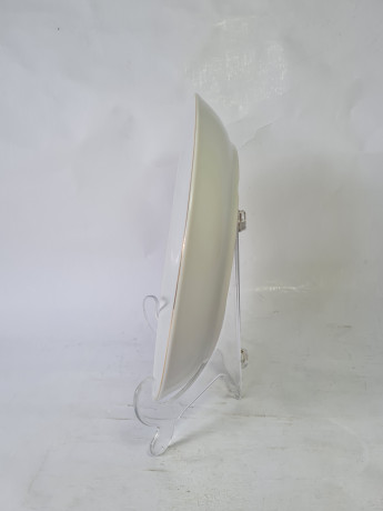 Тарелка сервировочная винтажная Hutschenreuther Im Stil, белый фарфор с золотой каймой, 21,5 x 3 см, Германия, 1960-1970гг.