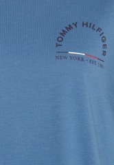 Tommy Hilfiger SHADOW TEE UNISEX Print T-shirt blue coast SHADOW TEE UNISEX Футболка с принтом голубое побережье