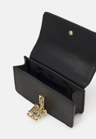 Tommy Hilfiger OUTLINE MINI CROSSOVER Across body bag black OUTLINE MINI CROSSOVER Сумка через плечо черный