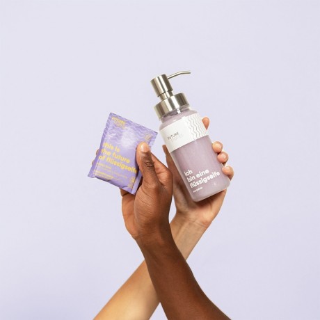 FUTURE STORIES Starterset Flussigseife Pulver Lavendel & Bergamotte inkl. Pumpspender Стартовый набор жидкого мыла лаванда и бергамот, включая дозатор-помпу