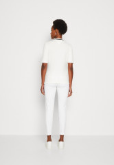 Tommy Hilfiger SLIM COLLAR ZIP Polo shirt ecru SLIM COLLAR ZIP Рубашка поло экрю