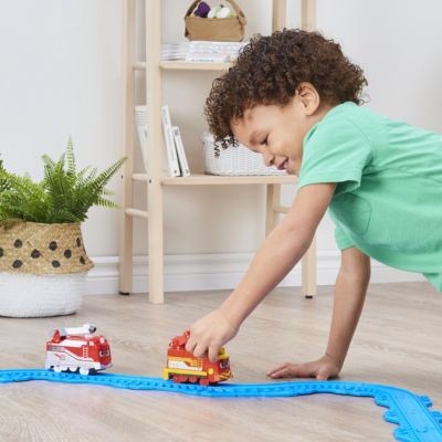 Spin Master Mighty Express Motorisierter Zug Frachter Nick mit Guterwaggon Грузовик моторизованного поезда Mighty Express Ник с товарным вагоном