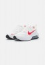 Nike Sportswear AIR MAX VERONA Sneaker low summit white/siren red/black/white AIR MAX VERONA Низкие кроссовки женские вершина белый/сирена красный/черный/белый