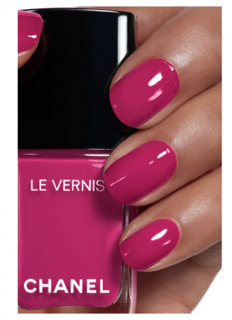 CHANEL LE VERNIS Лак для ногтей Стойкий цвет и блеск, тон 387 PERFORMER, 13мл, Коллекция 2026 года «Руж Нуар» ограниченный выпуск