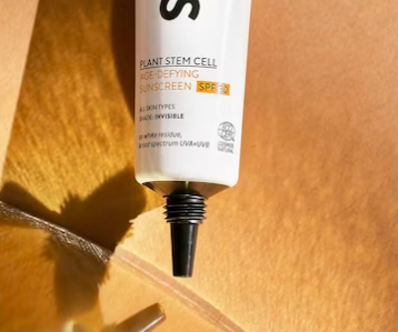 MADARA Plant Stem Cell Age-Defying Face Sunscreen SPF 30 Sonnenbalsam Омолаживающее солнцезащитное средство для лица со стволовыми клетками растений SPF 30