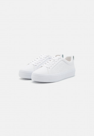 Tommy Hilfiger EMBOSSED VULC Trainers white EMBOSSED VULC Кроссовки белый