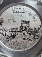 Тарелка винтажная декоративная с изображением моста в Гамбурге, олово, 23 x 2 см, Германия, 1960-70гг.