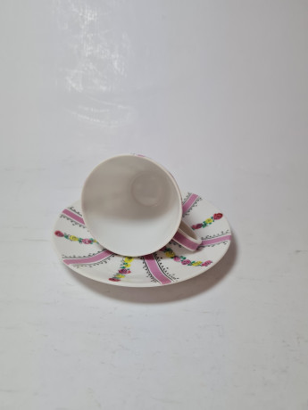 Steinbuck-Email Винтажная чайная пара "Цветы в розовом на белом фоне", Австрия, 1970-80гг.