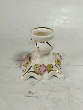 Подсвечники винтажные Fena Porzellan на 1 свечу с объемным декором в виде роз, фарфор, 2 шт., 6 см, Германия, 1960-70гг.