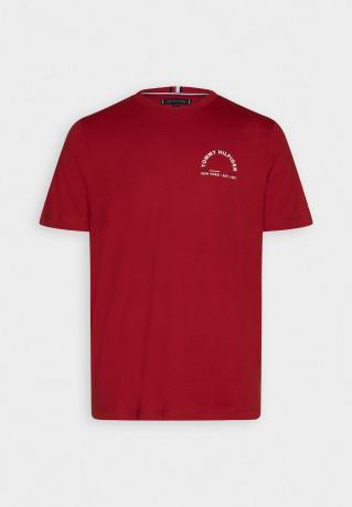 Tommy Hilfiger SHADOW TEE UNISEX Print T-shirt arizona red SHADOW TEE UNISEX Футболка с принтом аризона красный