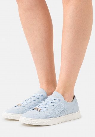 Tommy Hilfiger LIGHT CUPSOLE Trainers breezy blue LIGHT CUPSOLE Кроссовки свежий синий
