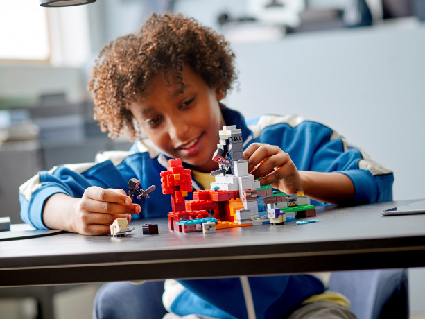 Lego Das zerstorte Portal Разрушенный портал