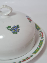 Масленка винтажная Porcelaine Fine DE Boheme, Epiag D.F., белый фарфор с разноцветным цветочным декором, 17,5 x 10 см, Чехословакия, 1960-70гг.