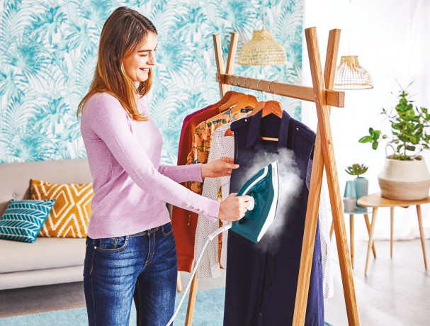 Tefal Tefal Dampfbugelstation SV6115 Express Essential, 1400 ml Wassertank, 5,2 Bar Druck, Dampfstoss: 280 g/Min., Dauerdampfmenge: 120 g/Min.  Паровая гладильная станция Tefal SV6115 Express Essential, резервуар для воды 1400 мл, давление 5,2 бар, парово