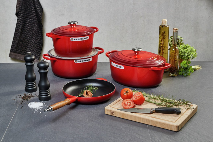 Le Creuset LE CREUSET Br\u00e4ter SIGNATURE  rot LE CREUSET Br>4ter ПОДПИСЬ