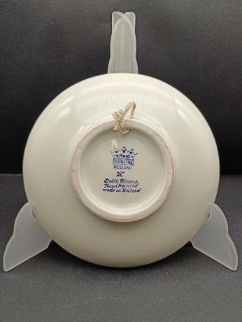 Тарелка декоративная винтажная Delft Blauw Konig "Рождество", ручная роспись, фарфор, 16 см, Голландия, 1980 год.