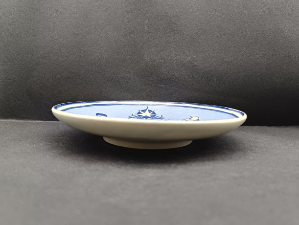 Тарелка декоративная винтажная Delft Blauw Konig "Рождество", ручная роспись, фарфор, 16 см, Голландия, 1980 год.