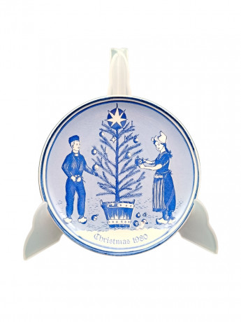 Тарелка декоративная винтажная Delft Blauw Konig "Рождество", ручная роспись, фарфор, 16 см, Голландия, 1980 год.