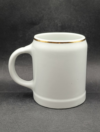 Кружка немецкая пивная винтажная Lilien Porzellan "Гальспах", фарфор, 0.45 л, 11.5 х 14 см, Австрия, 1970-80гг.