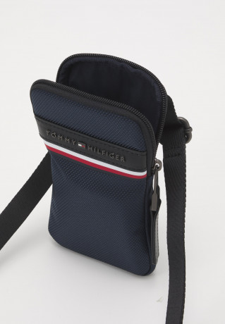 Tommy Hilfiger PHONE BAG Phone case desert sky СУМКА ДЛЯ ТЕЛЕФОНА Чехол для телефона небо пустыни