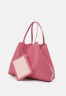 Tommy Hilfiger ICONIC TOTE MONOGRAM Tote bag english pink monogram ICONIC TOTE MONOGRAM Сумка-тоут Английская розовая монограмма