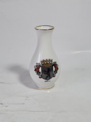 Ваза сувенирная винтажная PMR Jaeger&amp;Co Bavaria с гербом Берлина, фарфор, 11 см, Германия, 1960-70гг.