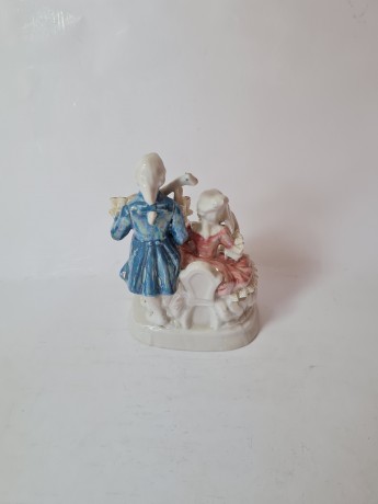 Barock Rokoko Porzellan Винтажная статуэтка в стиле рококо "Скрипач и девушка", 17см х 12см, Германия, 1950-60гг.