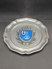 Тарелка декоративная винтажная &quot;Герб города Бад-Шёрнборн&quot; / Серия &quot;Геральдика&quot;, яркий декор, олово (95%), 22 см, Германия, 1970-80гг.