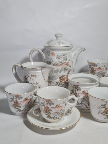 Сервиз чайный винтажный Im Stil Hutschenreuther "Деревенский пейзаж" на 5 персон, в пастельных тонах, фарфор, чайник, молочник, сахарница, чайные пары, Германия, 1970-80гг.