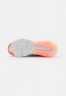 Nike Sportswear AIR MAX 2090 Sneaker low white/crimson tint/bright mango AIR MAX 2090 Низкие кроссовки женские белый/малиновый оттенок/яркое манго