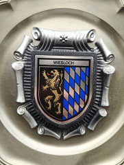 Тарелка декоративная винтажная &quot;Герб города Вислох&quot; / Серия &quot;Геральдика&quot;, яркий декор, олово (95%), 23 см, Германия, 1970-80гг.