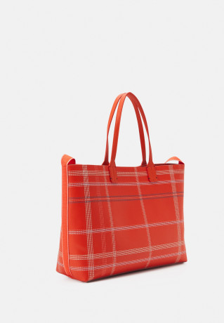 Tommy Hilfiger ICONIC TOTE SET Tote bag rustic clay ICONIC TOTE SET Сумка-тоут деревенская глина