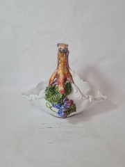 Белая керамическая корзина с декором в виде винограда Bassano Italy, 28 x 19 x 23 см, Италия, 1960-70гг.