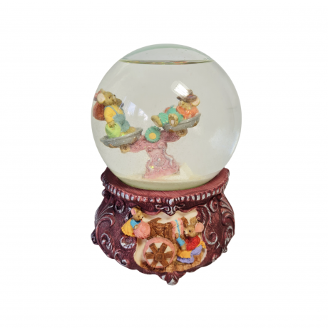 Фигурка декоративная винтажная, сказочный снежный шар с фигурками мышат с подарками, 14 x 9 см, Тайвань, 1960-70гг.