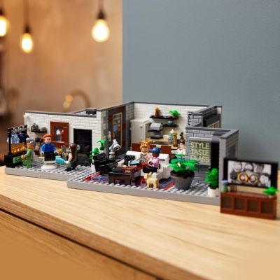 LEGO Creator Expert Queer Eye – Das Loft der Fab 5 Creator Expert Queer Eye - The Loft of the Fab 5