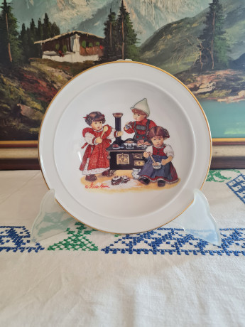 Reutter Винтажная тарелка с позолоченным ободком "Дети", 17,5см x 4,5см, Германия, 1960-70гг.