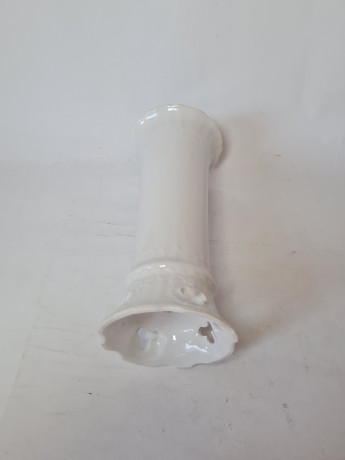 Seltmann Weiden Bavaria Белая фарфоровая ваза с фактурным резным рисунком, 22,5 x 10 см, Германия, 1960-70гг.