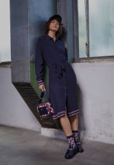 Tommy Hilfiger VIS MONOGRAM SHIRT DRS DETAIL LS Day dress desert sky РУБАШКА С МОНОГРАММОЙ VIS DRS DETAIL LS Повседневное платье небо пустыни