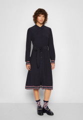 Tommy Hilfiger VIS MONOGRAM SHIRT DRS DETAIL LS Day dress desert sky РУБАШКА С МОНОГРАММОЙ VIS DRS DETAIL LS Повседневное платье небо пустыни