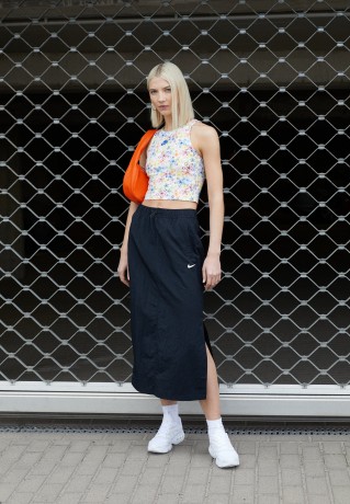 Nike Sportswear ZOOM AIR FIRE Sneaker low photon dust/white/summit white ZOOM AIR FIRE кроссовки женские низкие фотонная пыль/белый/вершинный белый