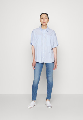 Tommy Hilfiger FLEX COMO SKINNY FIT Jeans Skinny Fit denim FLEX COMO SKINNY FIT — джинсы скинни джинсовая ткань