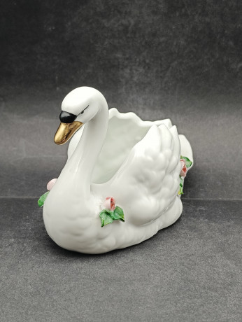 Статуэтка-ваза винтажная Dresden "Лебедь" среднего размера, фарфор, 14 х 10 см, Германия, 1960-70гг.