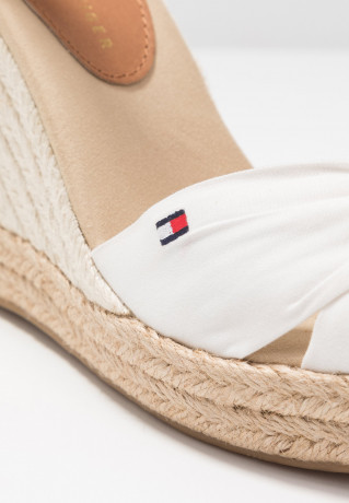 Tommy Hilfiger BASIC OPEN TOE WEDGE Platform sandals ivory BASIC OPEN TOE WEDGE Босоножки на платформе слоновая кость