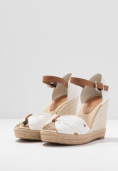 Tommy Hilfiger BASIC OPEN TOE WEDGE Platform sandals ivory BASIC OPEN TOE WEDGE Босоножки на платформе слоновая кость