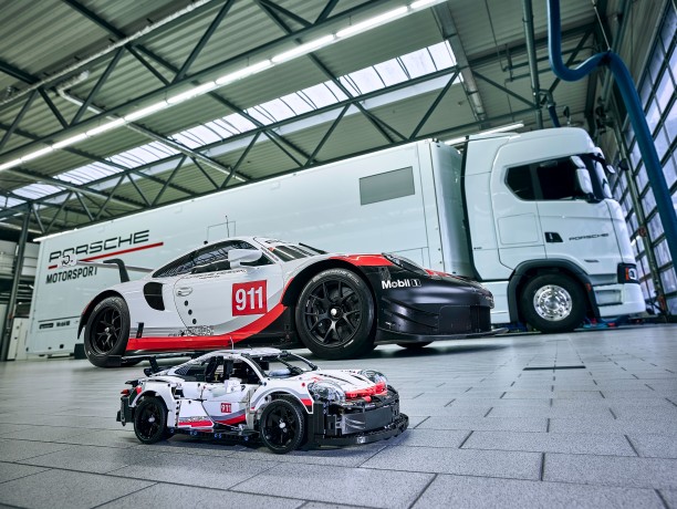 Lego Porsche 911 RSR Порше 911 РСР