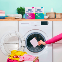 Dr. Beckmann Magic Leaves Waschmittelblatter Universal Fruhlingsfrisch 3Stk (75pcs), Листы для стирки универсальные для белого и цветного белья со свежим ароматом, 3 упаковки по 25 шт (75шт)