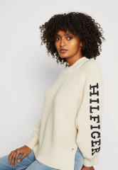 Tommy Hilfiger SWEATER Jumper classic beige СВИТЕРА джемперы классический бежевый